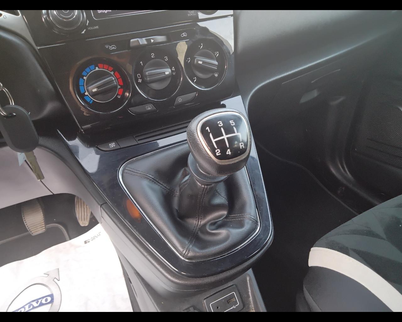 LANCIA Ypsilon III 2015 - Ypsilon 1.2 Gold 69cv my16