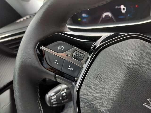 Peugeot 2008 PureTech 130 S&S Allure Pack