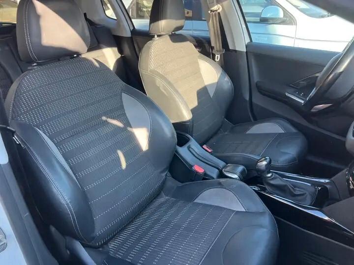 Peugeot 2008 BlueHDi 100 S&S Allure