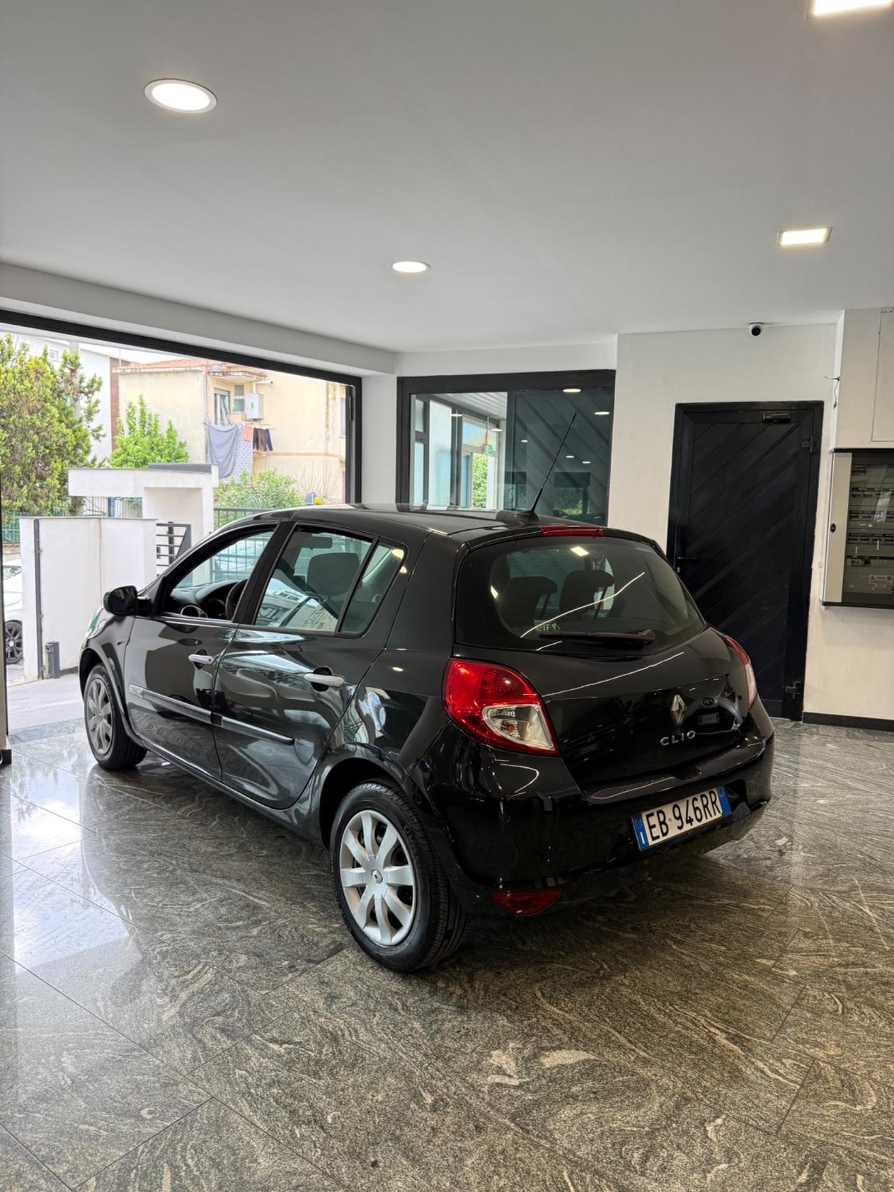 Renault Clio 1.2 16V 5 porte Dynamique