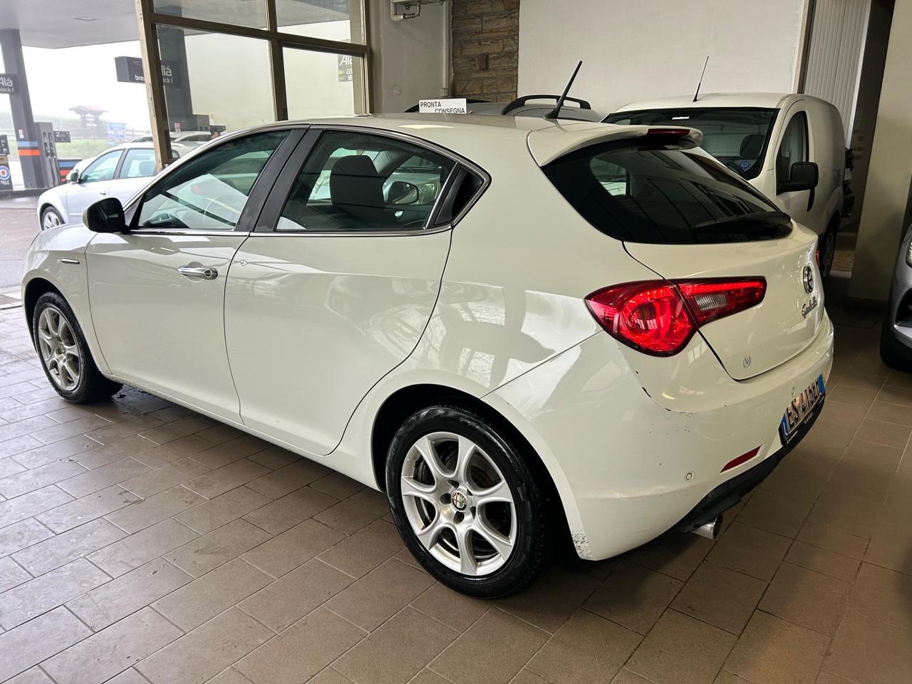 Alfa Romeo Giulietta 1.6 JTDm-2 105 CV Exclusive