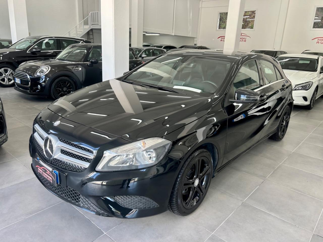 Mercedes classe A 180 d Sport DARK NIGHT finanziabile