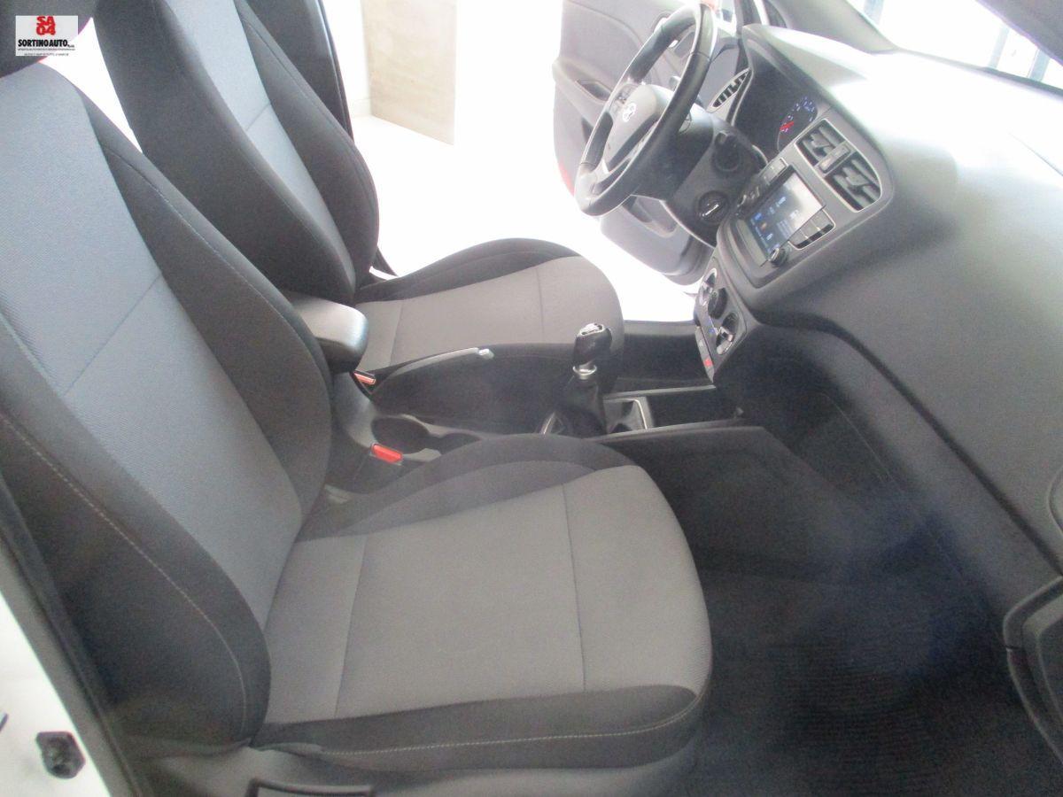 HYUNDAI i20 1.2 5p. Connectline-2020 KM60000