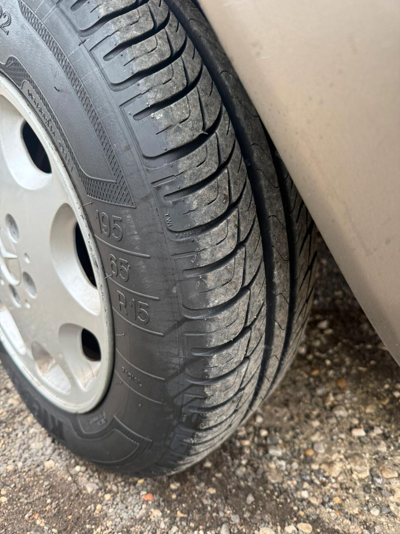 Mercedes-benz 200 e 16v gpl