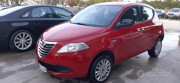 Lancia Ypsilon 0.9 TwinAir 85 CV 5 porte Metano Ecochic Elefantino