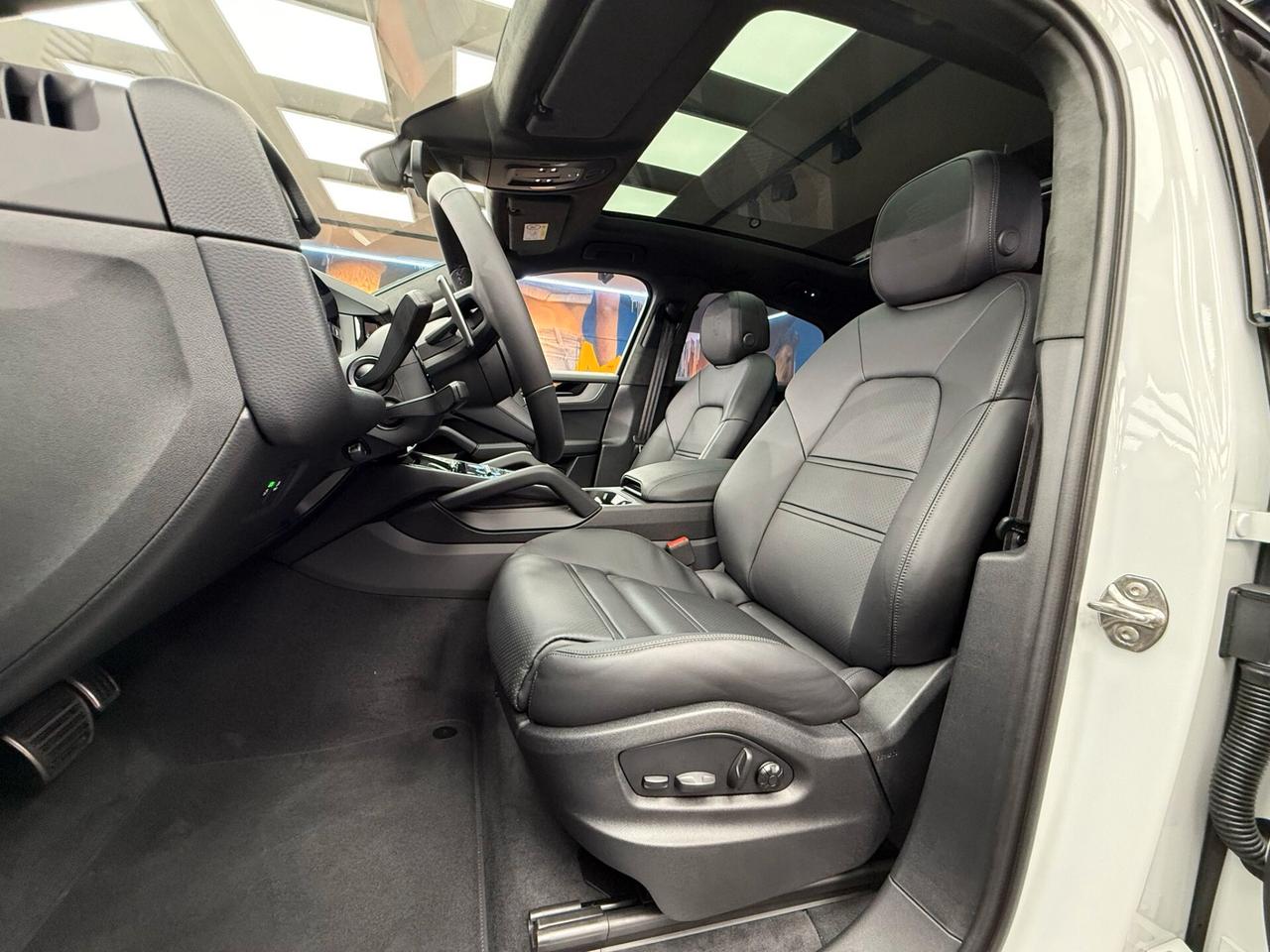 Porsche Cayenne Coupé 3.0 V6 E-Hybrid (000)