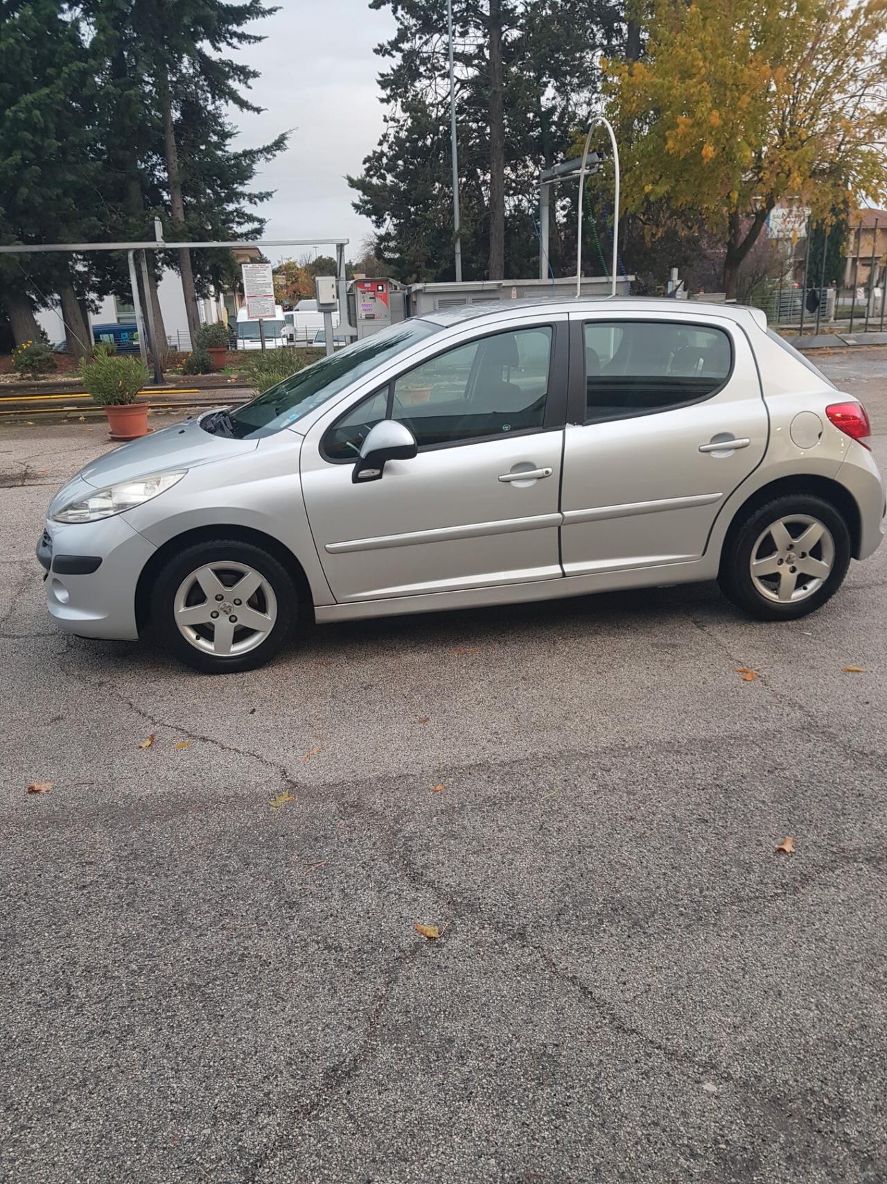 Peugeot 207 1.4 HDi 70CV 5p. Energie Sport