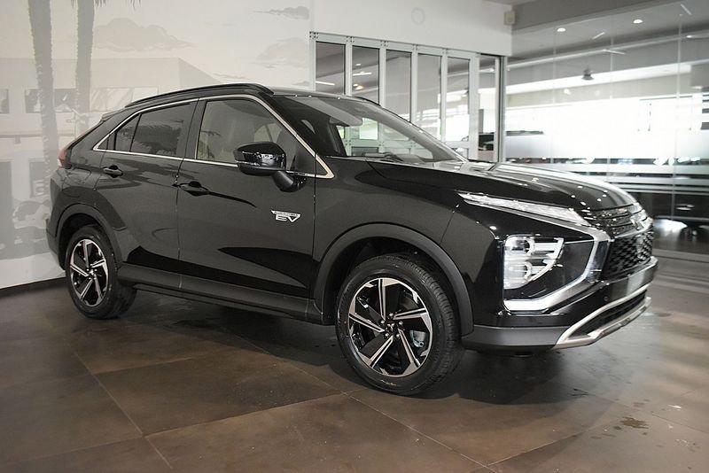 Mitsubishi Eclipse Cross 2.4 MIVEC 4WD PHEV Instyle SDA Pack 0 #RETROCAMERA