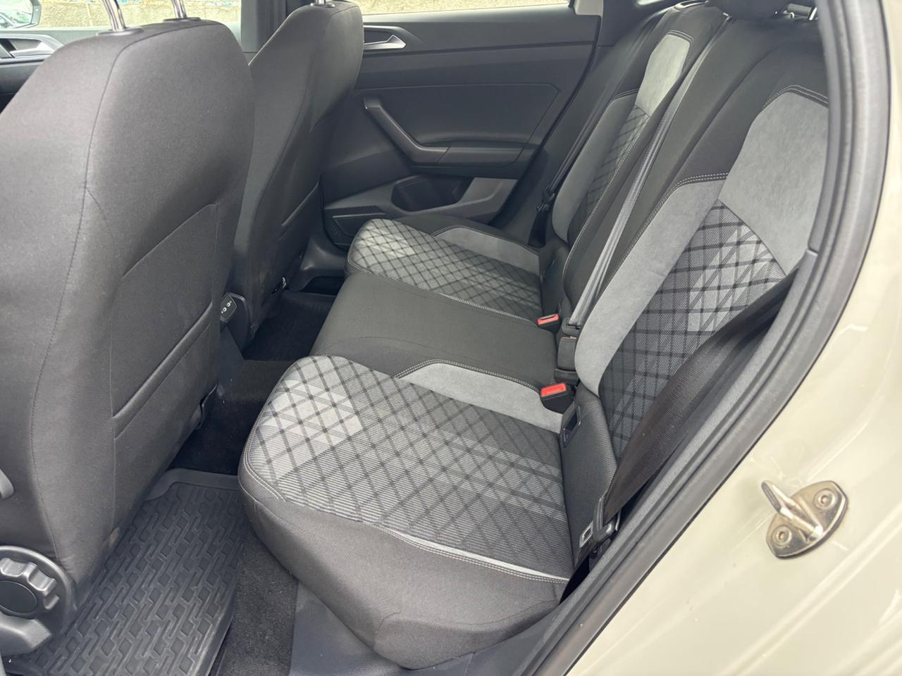 VW POLO 1.0TSI 95CV R-LINE 35.000KM STUPENDA