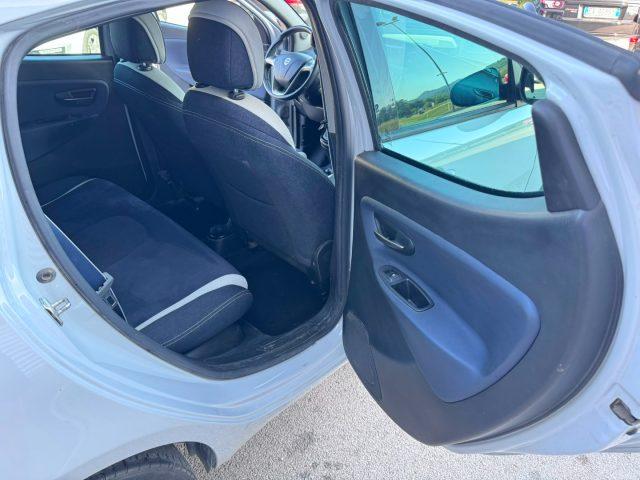 LANCIA Ypsilon 1.2 fire 69 CV 5 porte Gold OK NEOPATENTATO