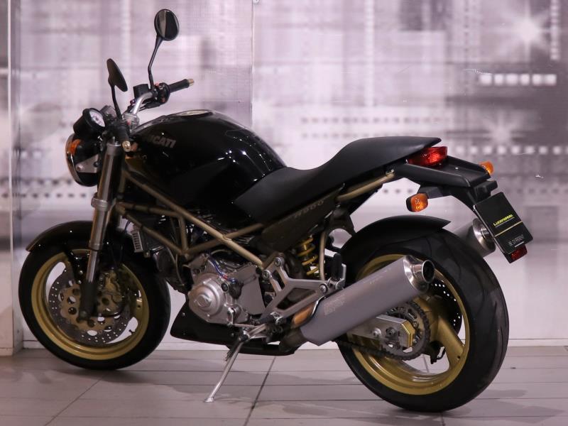 Ducati Monster 900