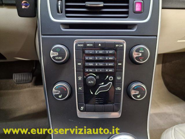 VOLVO V60 T3 Powershift Kinetic