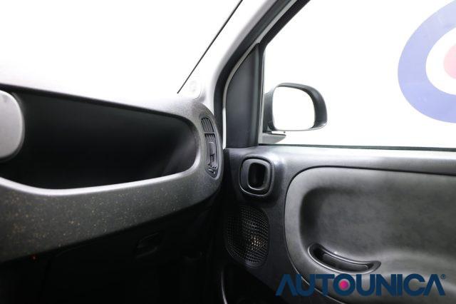 FIAT Panda 1.0 FIREFLY S&S HYBRID CITY CROSS NEOPATENTATI