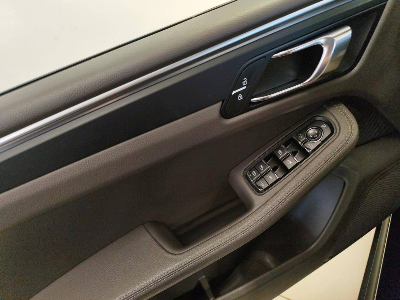 Porsche Macan 2.0 265cv