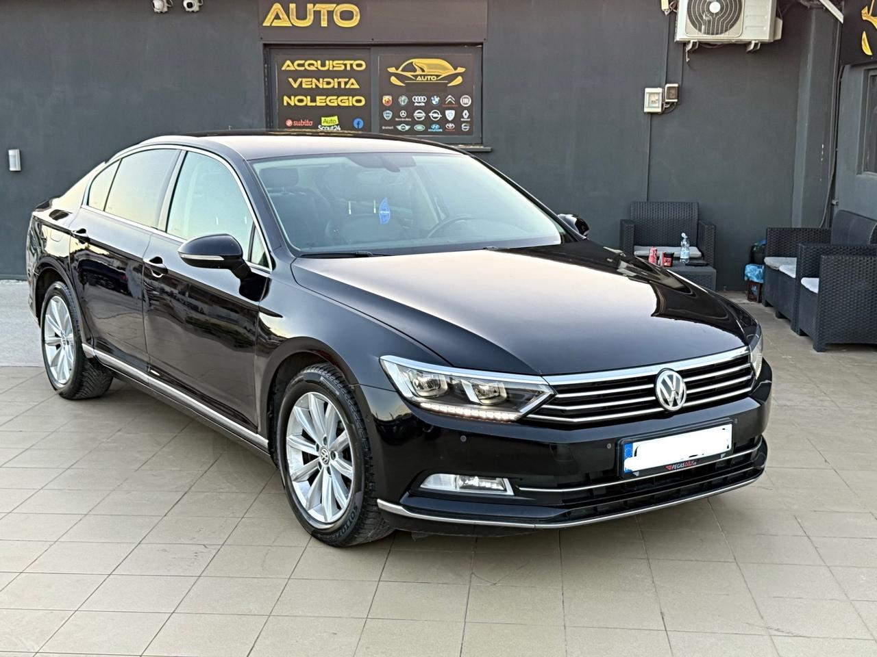 Volkswagen Passat 1.6 TDI SCR DSG Business BMT Garanzia 12 Mesi