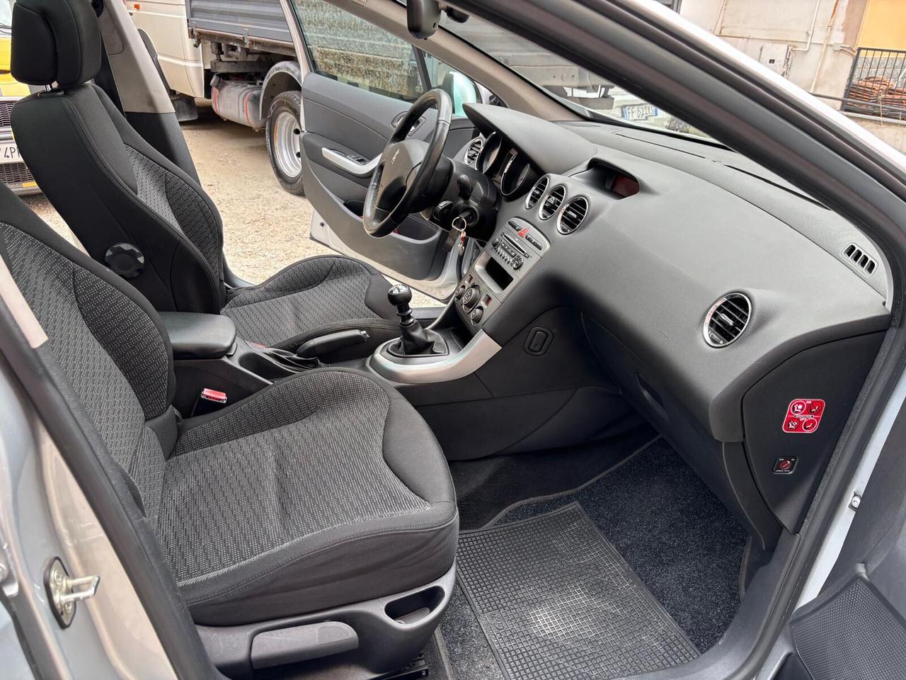 Peugeot 308 1.6 HDi 110CV SW Ciel Féline