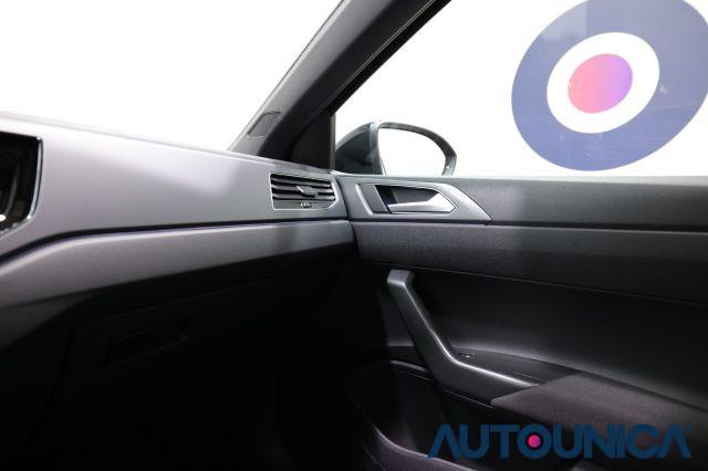 VOLKSWAGEN Taigo 1.0 TSI 110 CV DSG R-LINE FARI LED TETTO APRIBILE