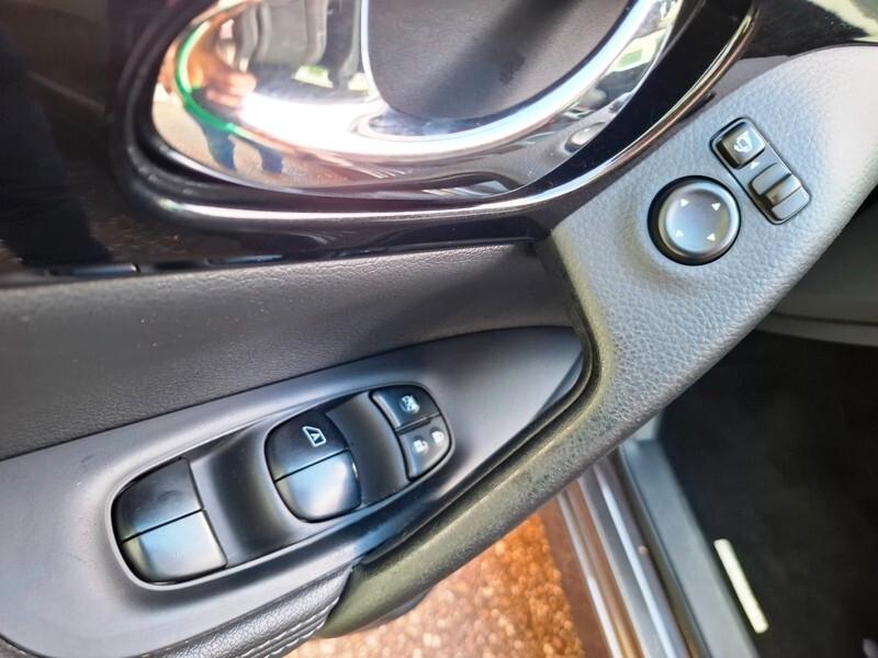 Nissan Qashqai 1.6 dCi 130cv 4WD GANCIO TRAINO