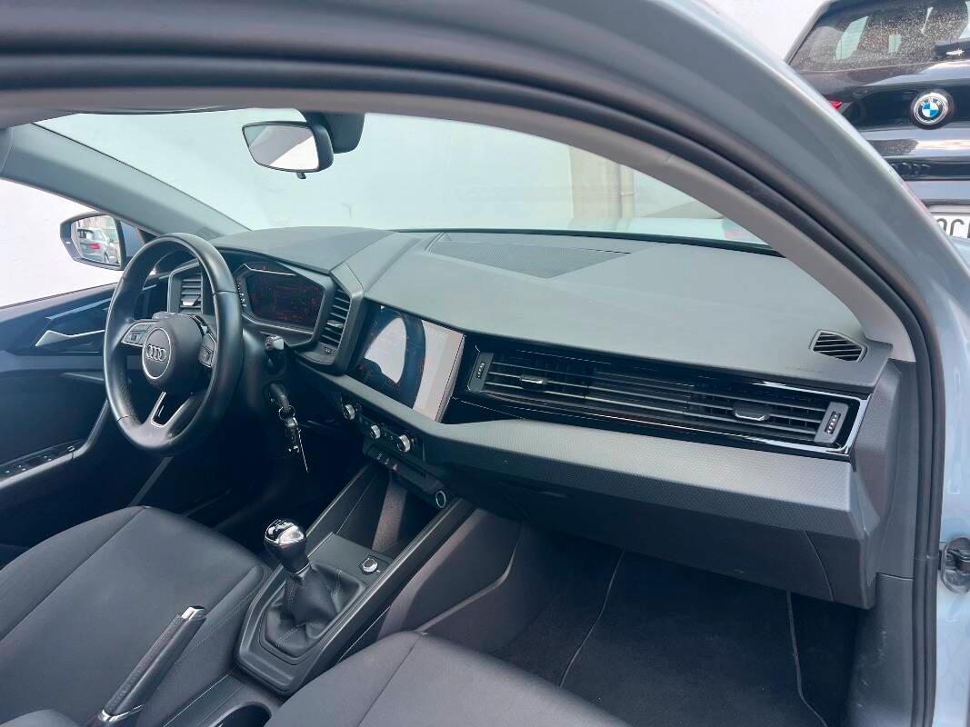 Audi A1 25 1.0 tfsi Admired my20
