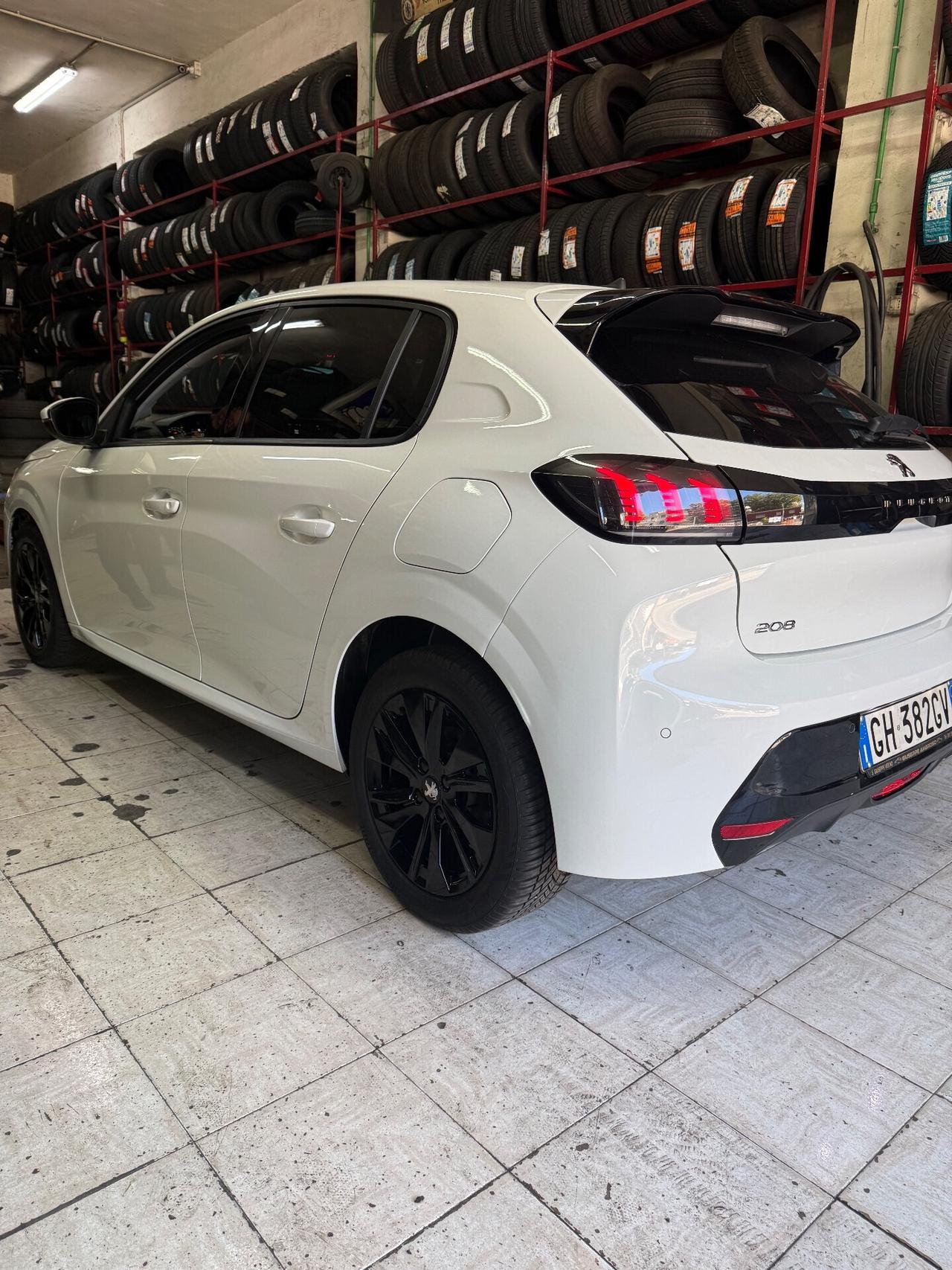 Peugeot 208 PureTech 100 Stop&Start EAT8 5 porte Allure