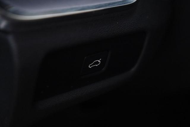 VOLVO V60 NON MARCIANTE B3 automatico Essential PREZZO NETTO