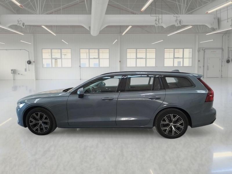 VOLVO V60 B4 D AUTOM. ESSENTIAL STATION WAGON