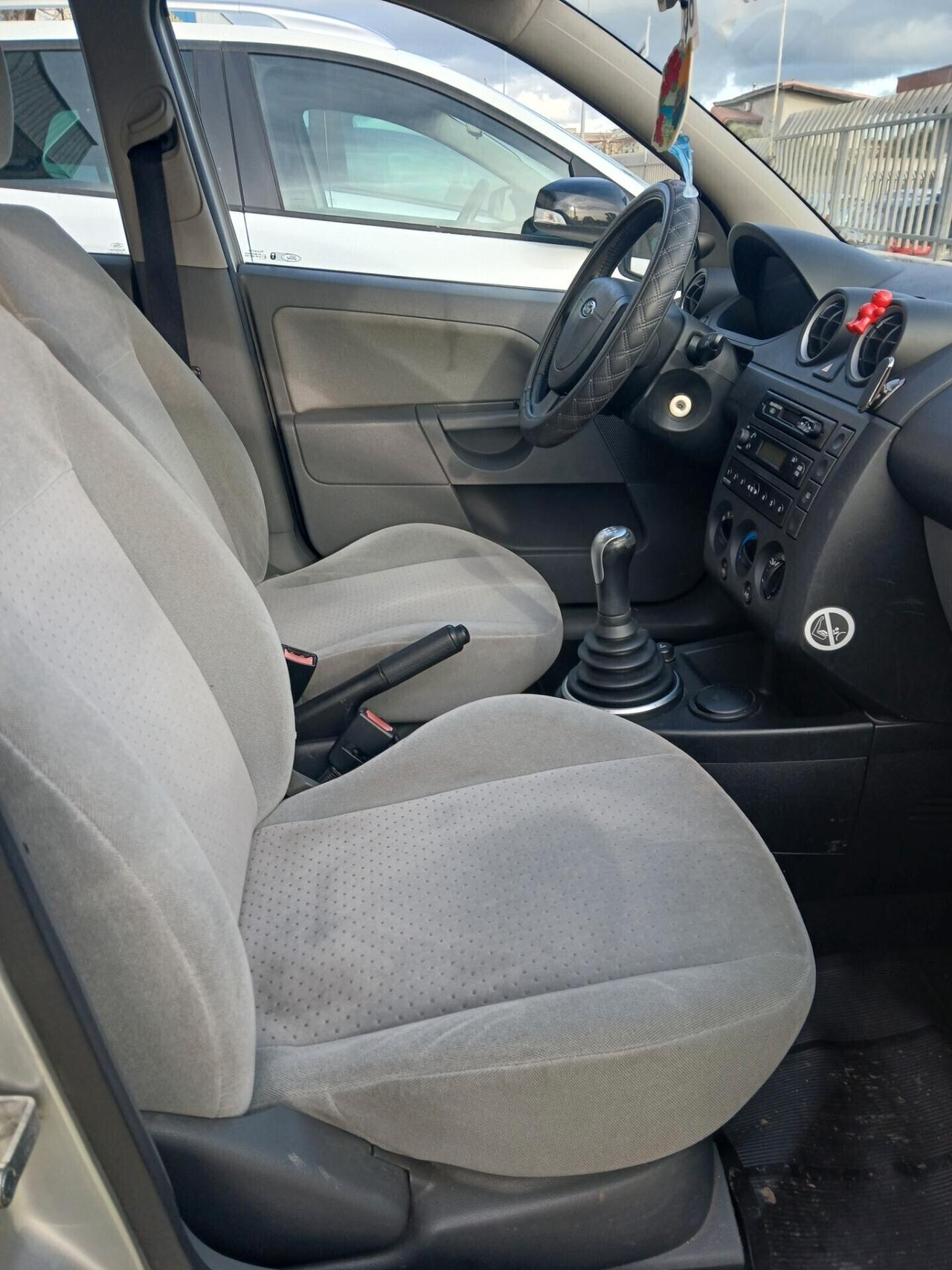 FORD Fiesta 1.400 Benzina 80cv 5porte Km122.000