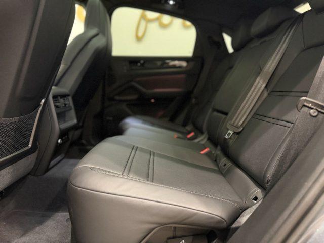 PORSCHE Cayenne 3.0 V6 E-Hybrid Black Edition