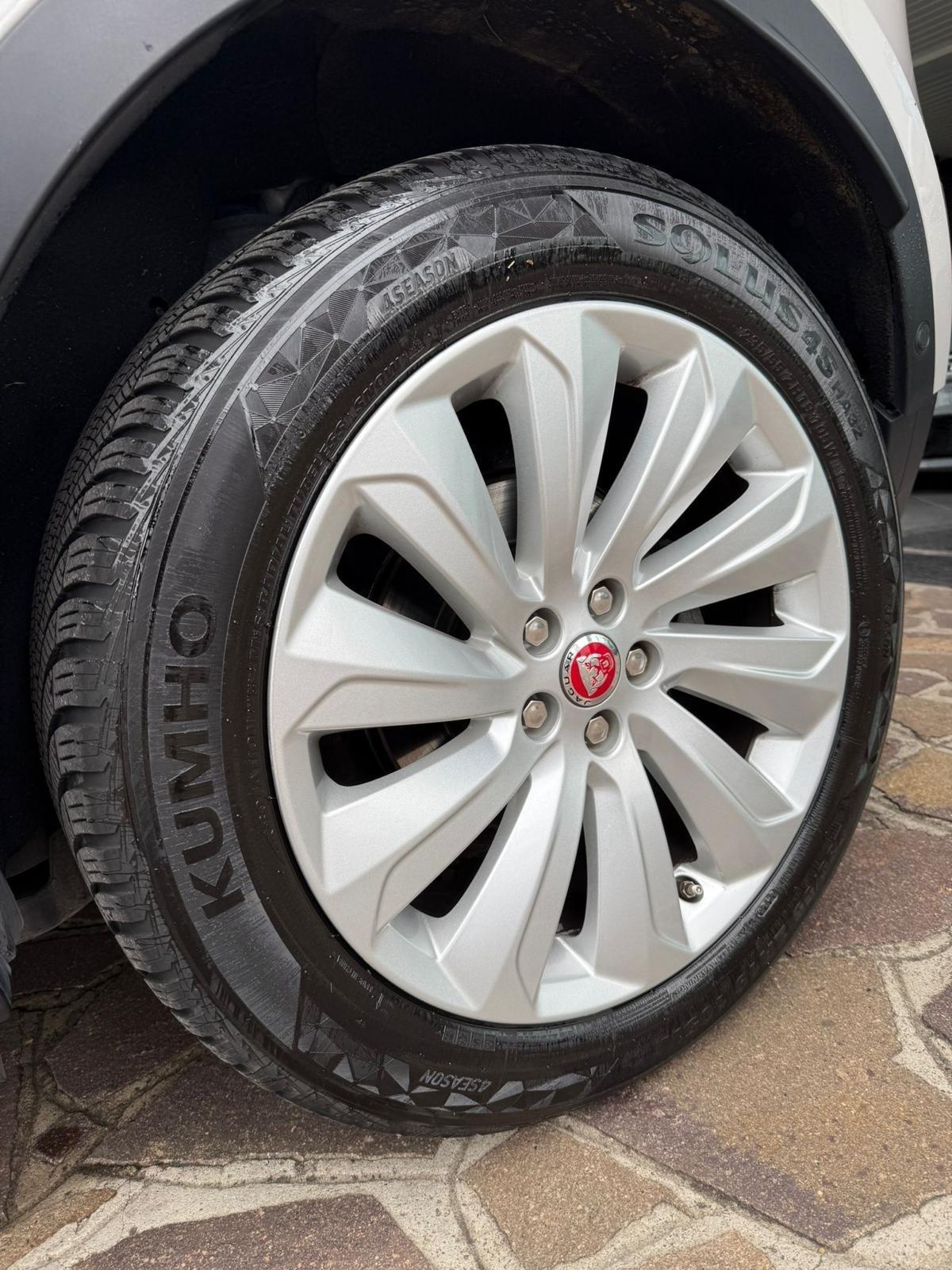 Jaguar E-Pace 2.0D 150 CV R-Dynamic S