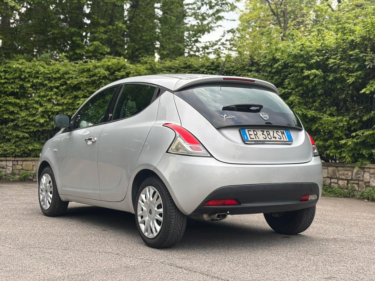 Lancia Ypsilon 1.2 69 CV 5 porte Gold