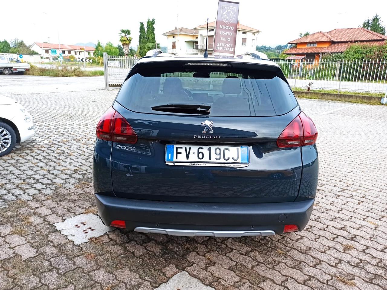 Peugeot 2008 PureTech 82cv Allure