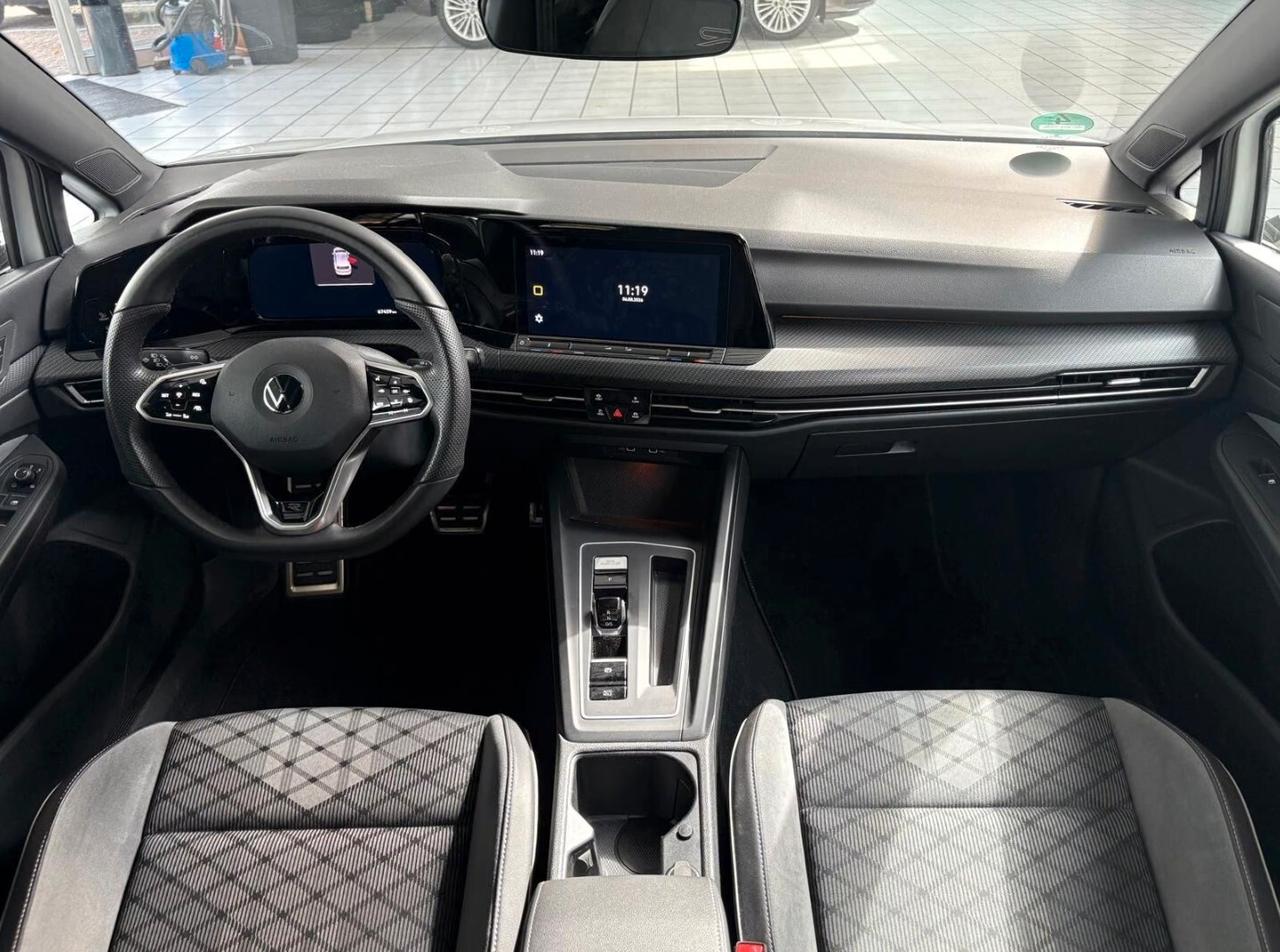 Volkswagen Golf 1.5 eTSI 130 CV DSG R-Line
