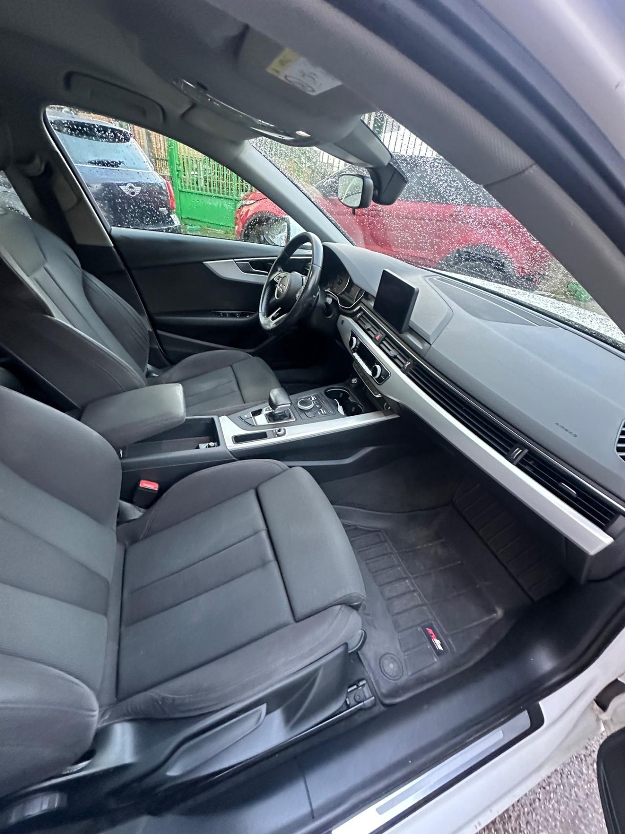 Audi A4 2.0 TDI 122 CV S tronic line edition