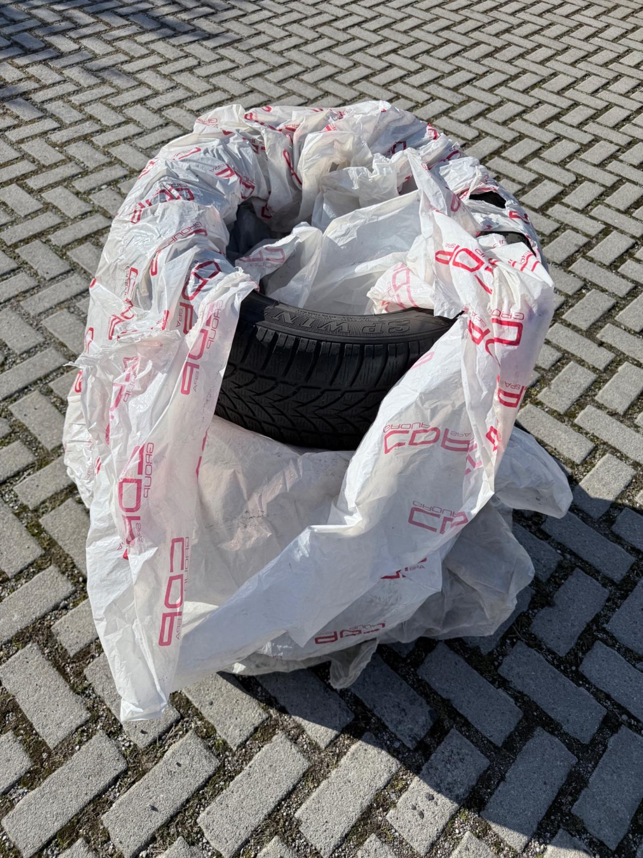 Peugeot 208 PureTech 82 5p. GPL Allure