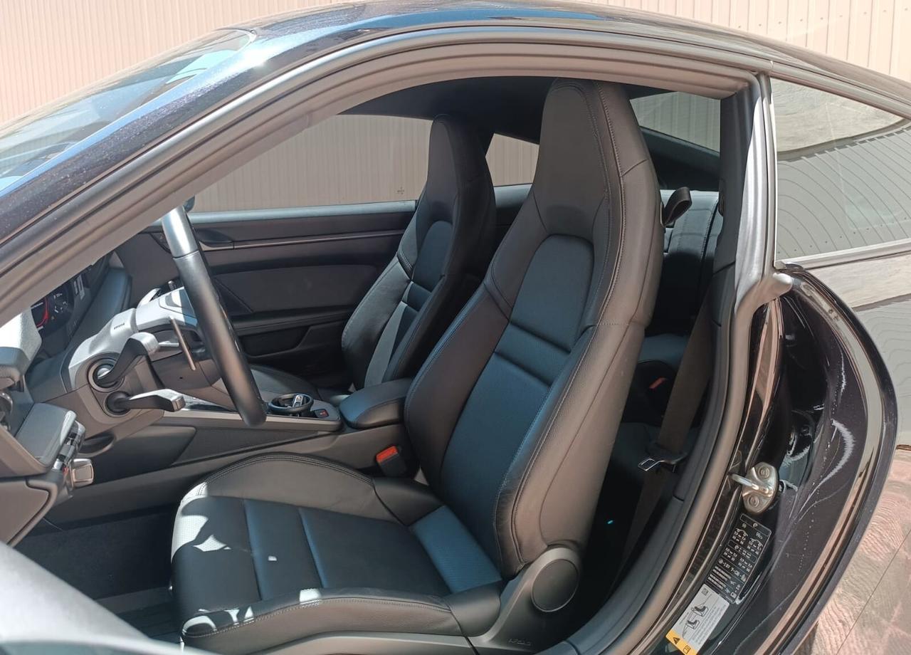 Porsche 911 Carrera 992 coupé 385 cv