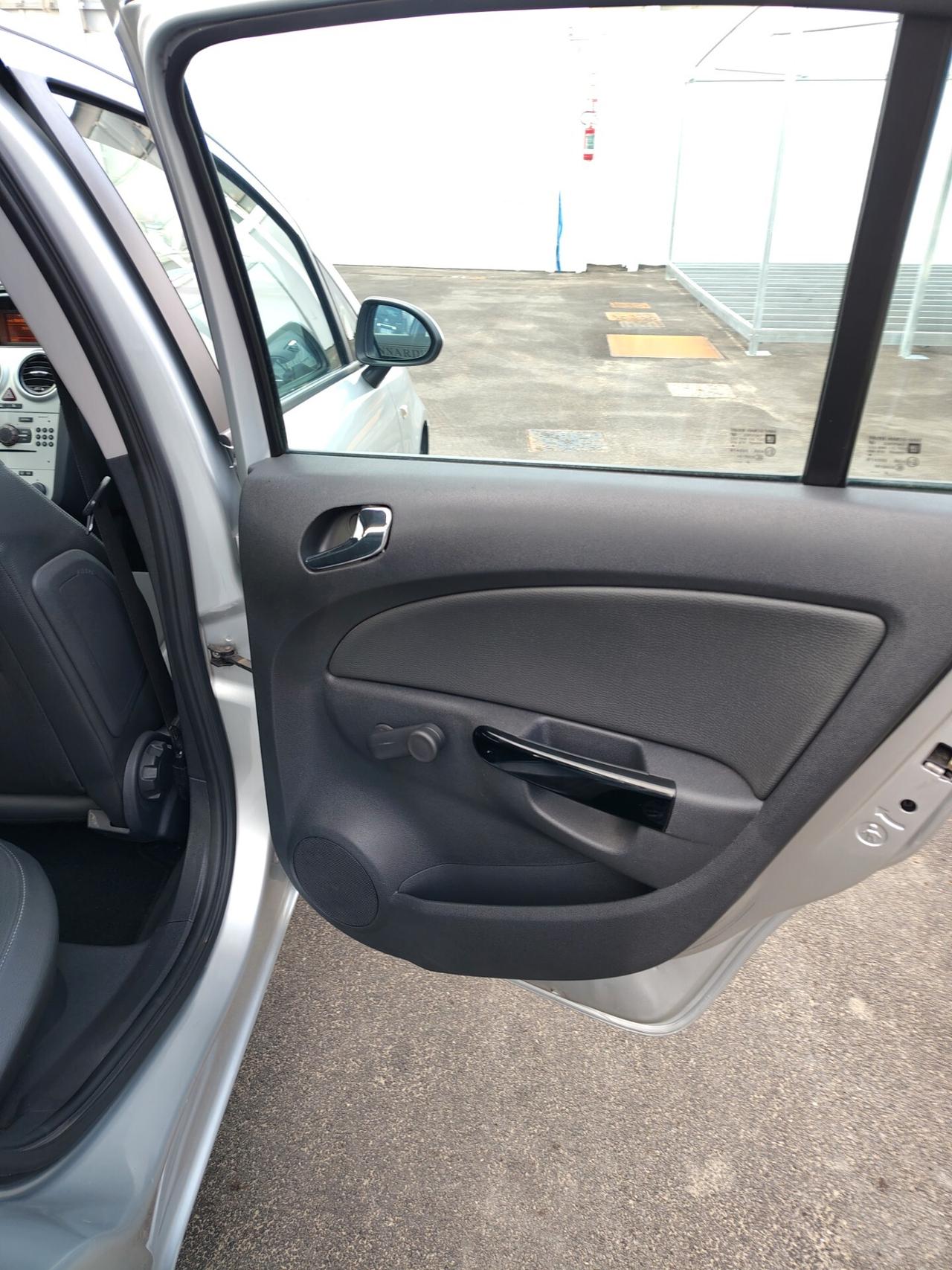 Opel Corsa 1.2 5 porte Predisposizione GPL Edition