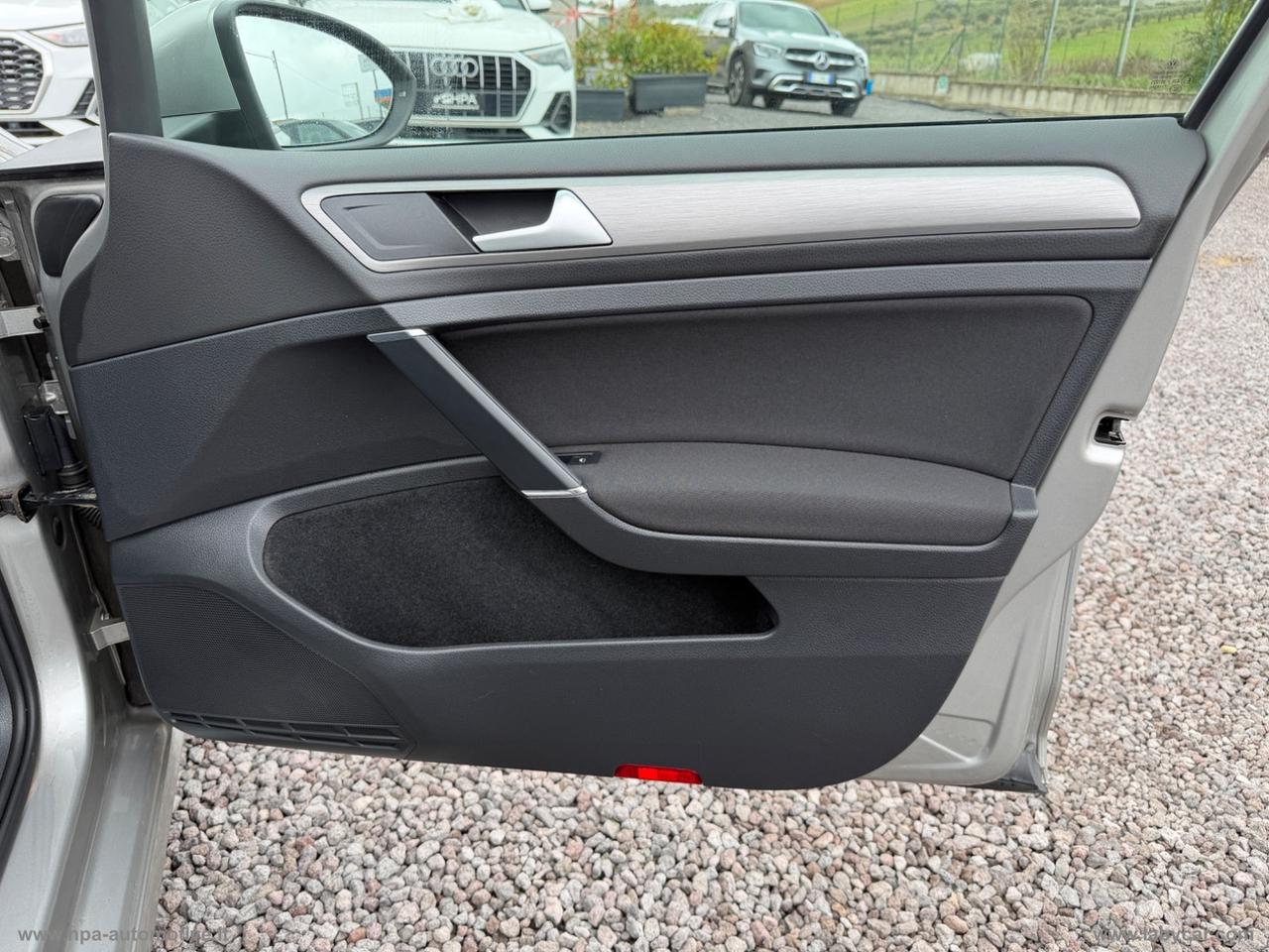 VOLKSWAGEN Golf 2.0 TDI 150CV NAVI PDC CONFORTLINE