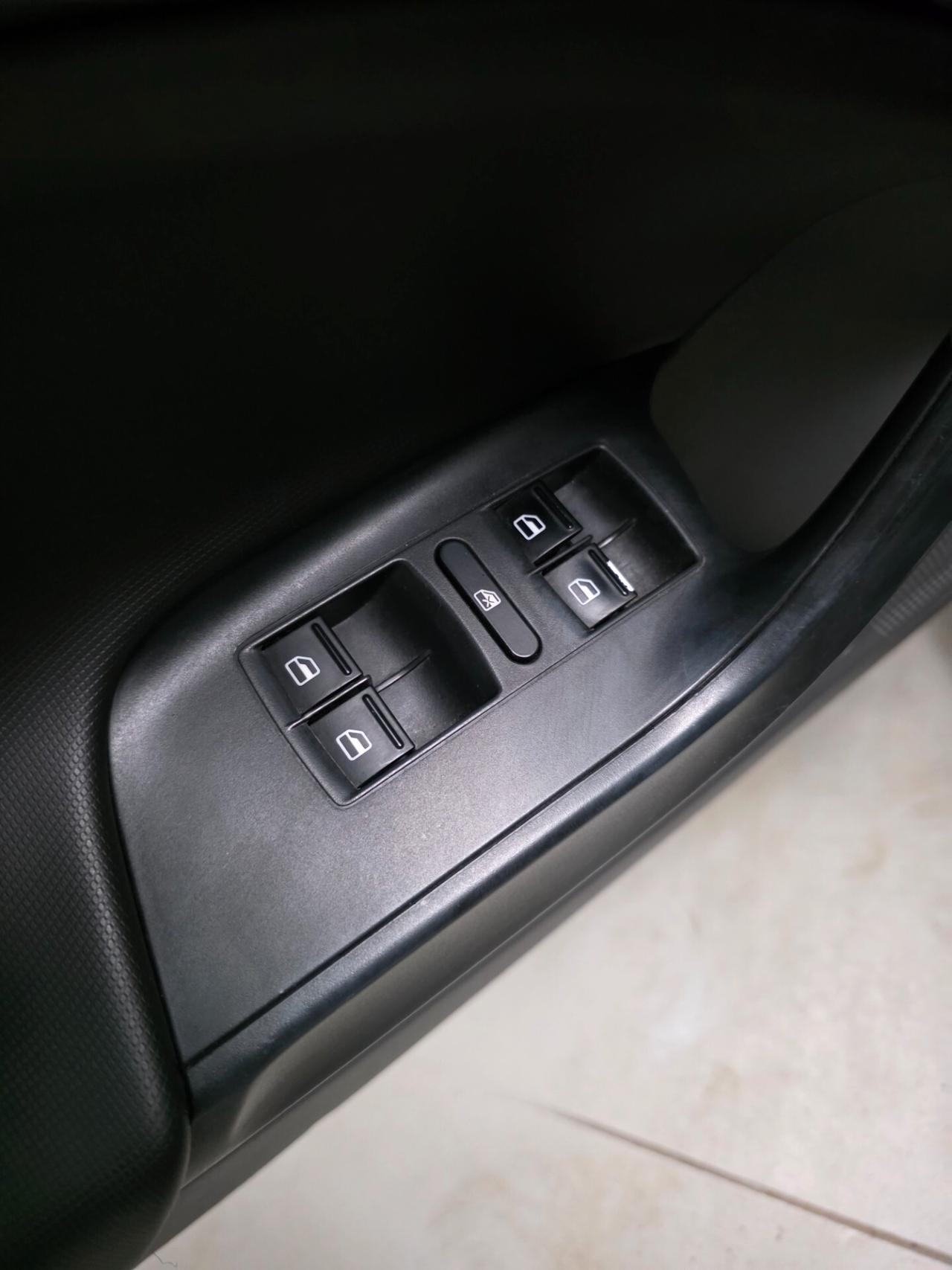 Seat Ibiza 1.2 TSI DSG 5 porte NEOPATENTATI