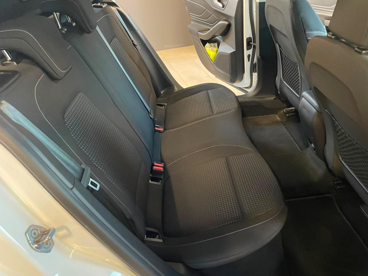 Ford 1.0 HYBRID 92kw 2020 66.000KM