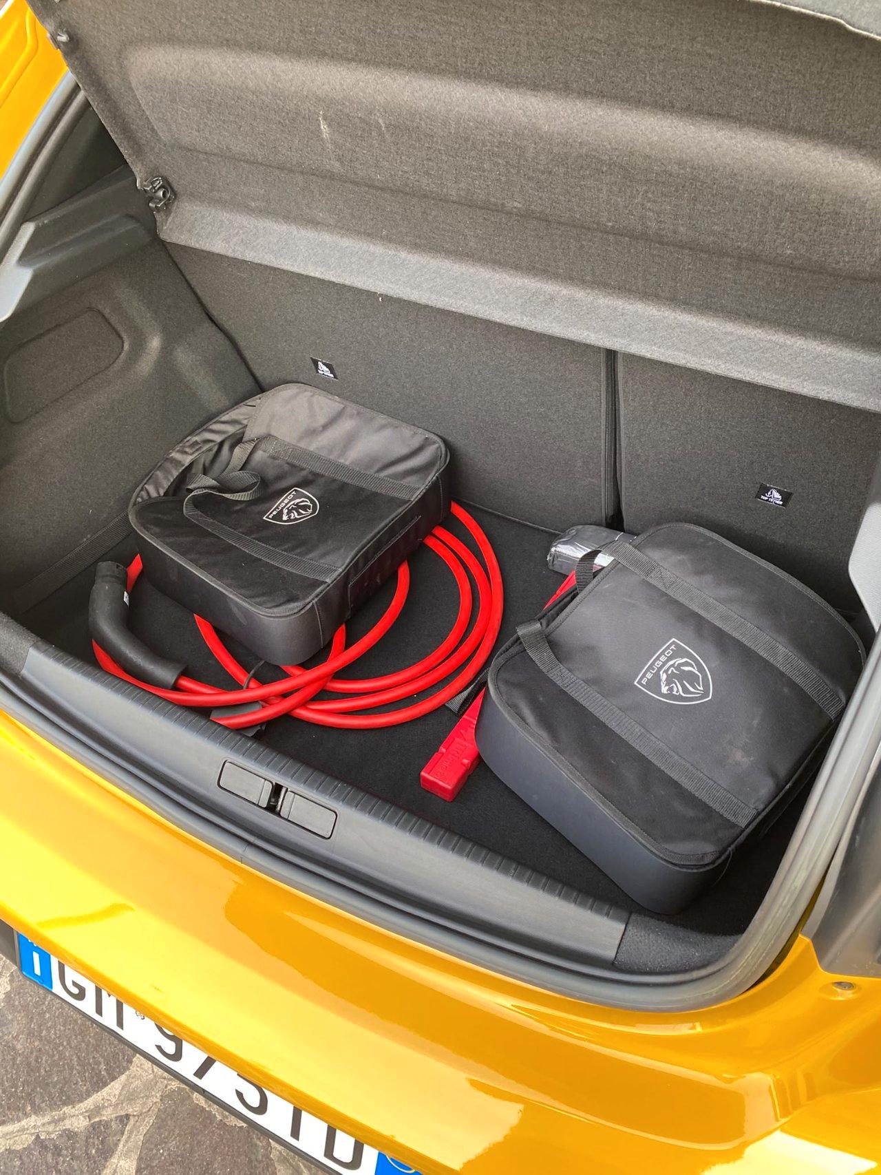 Peugeot e-208 5 Porte e-208 Active Pack 100kW