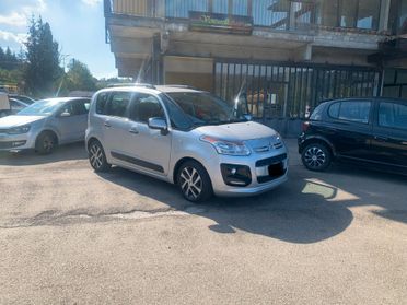 Citroen C3 Picasso tdi 1600 cc 130000 km , viene consegnata tagliandata ora, molto bella
