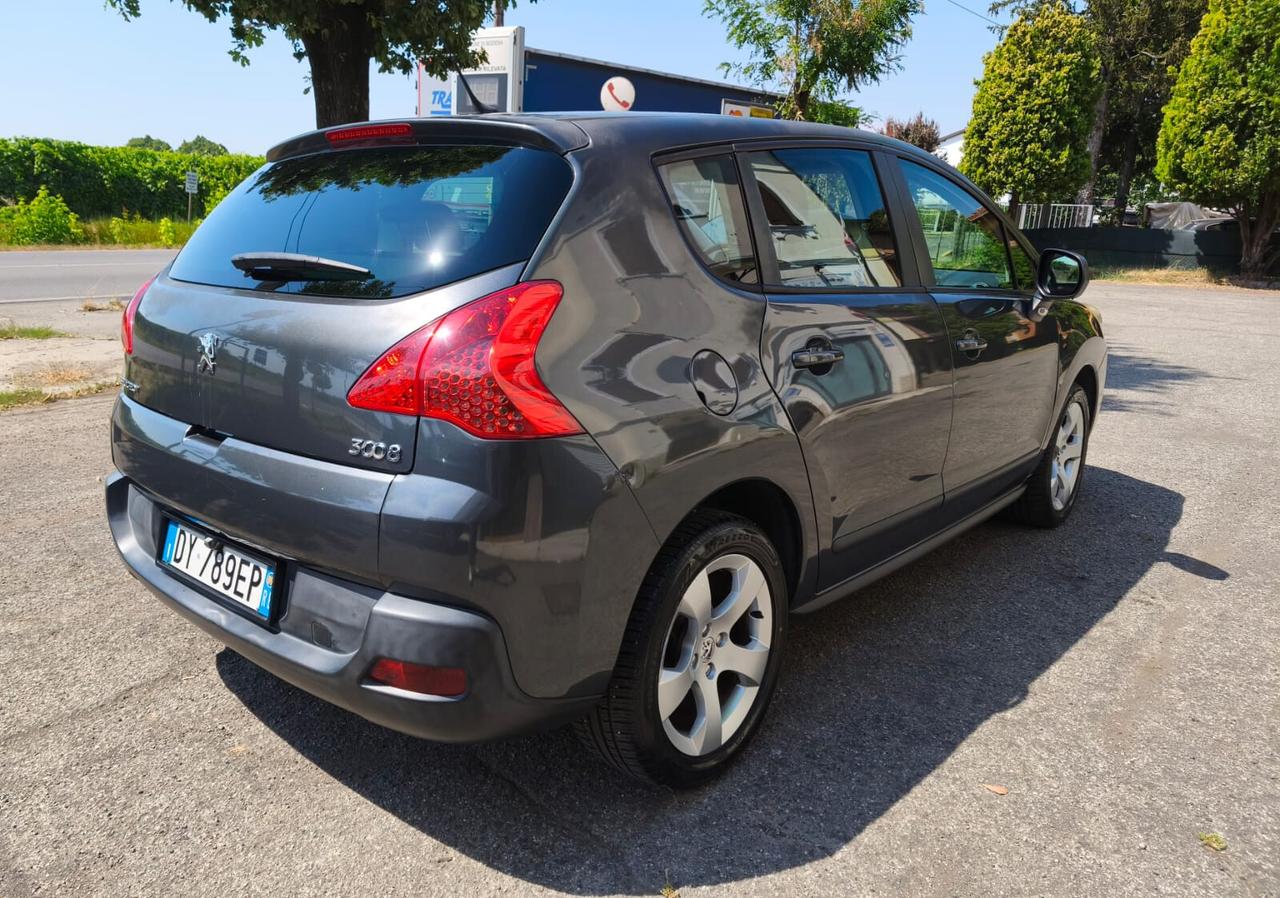 Peugeot 3008 1.6 HDi 110CV cambio robotizzato Tecno