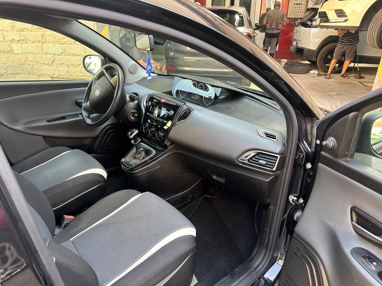 Lancia Ypsilon Elefantino