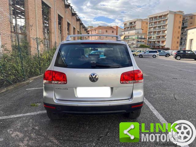 VOLKSWAGEN Touareg 3.2 V6 tiptronic