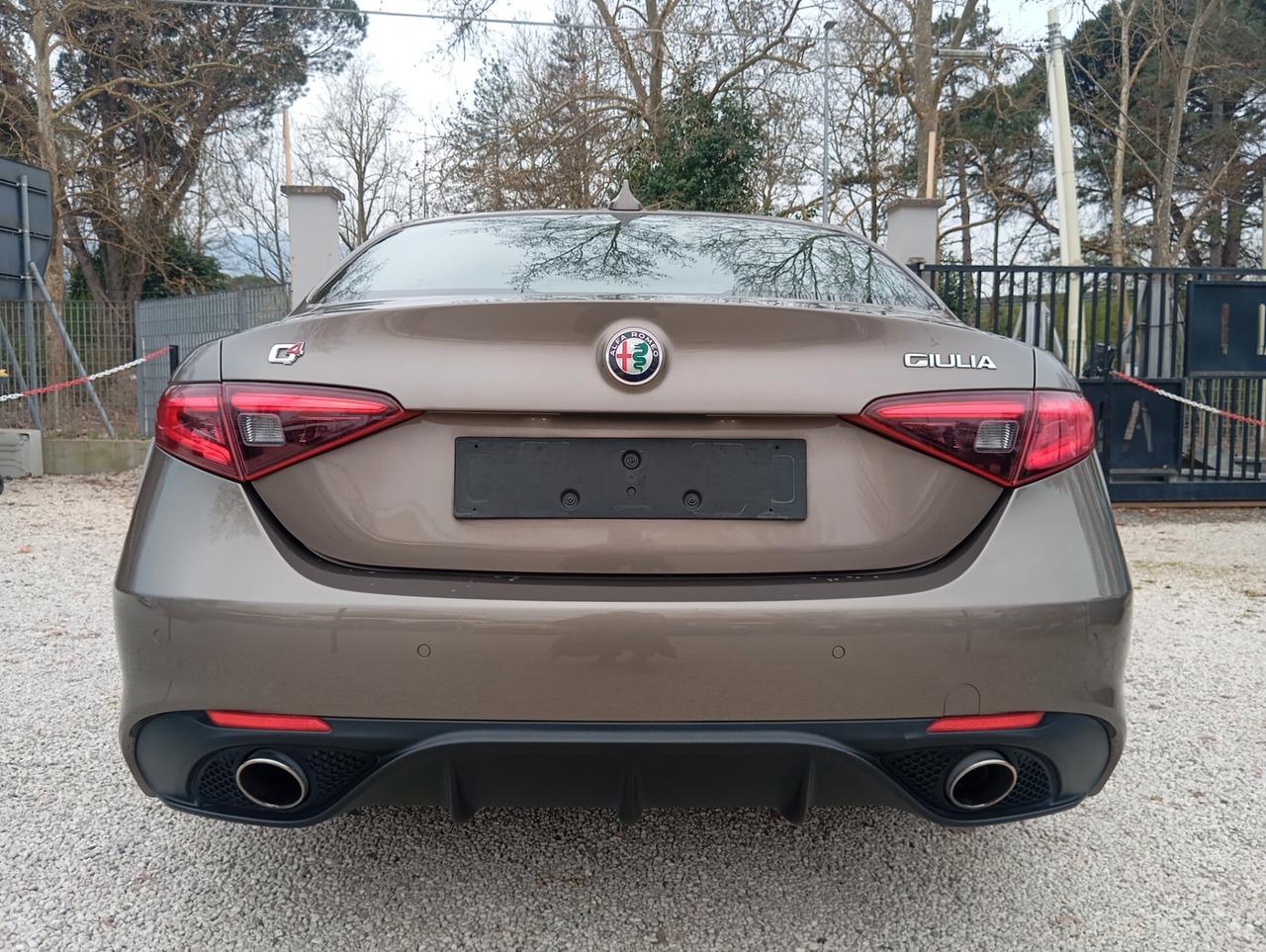 Alfa Romeo Giulia 2.2 Turbodiesel 210 CV AT8 AWD Q4 Veloce