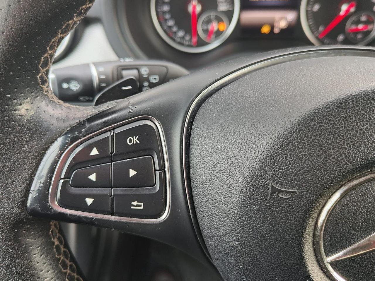 Mercedes-Benz B 180 Premium #8628