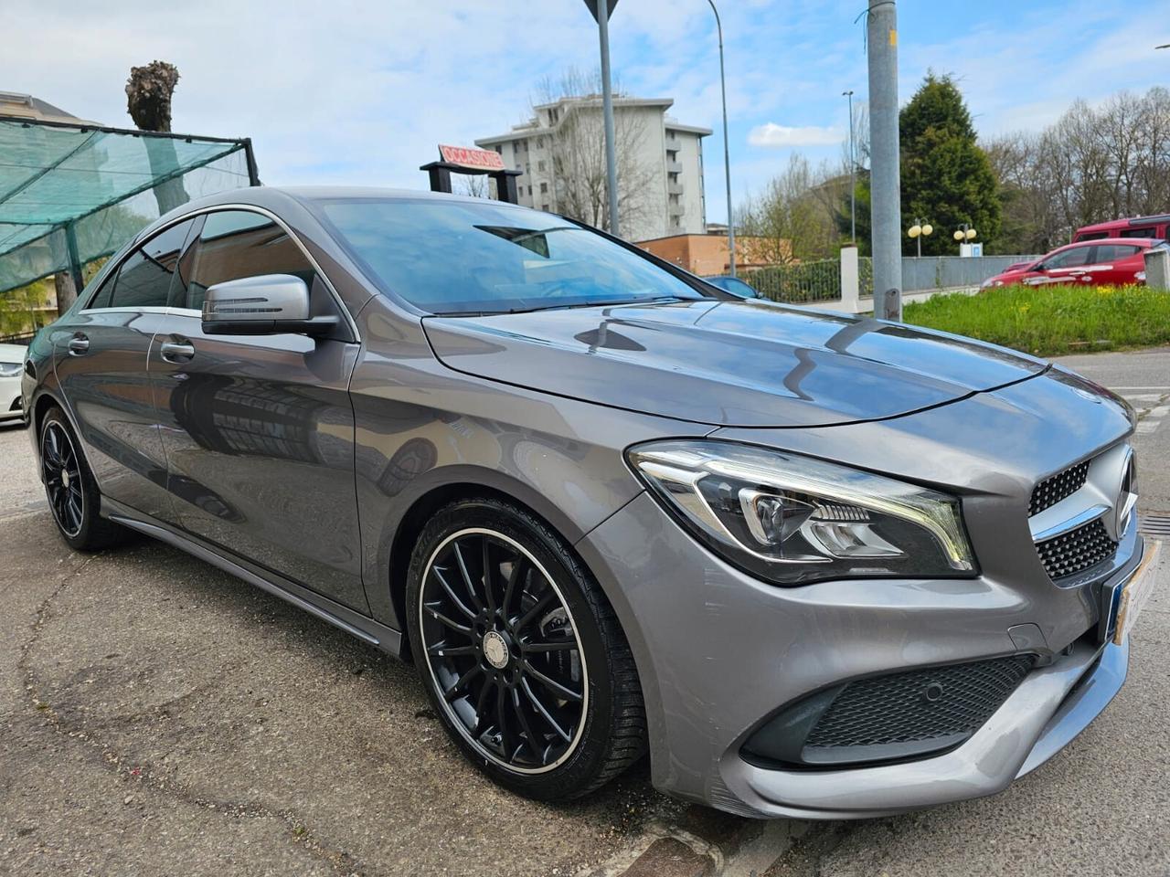 Mercedes-benz CLA 250 211cv Premium*AMG*Pelle*Navi*Bi-Xeno*Pdc*18*