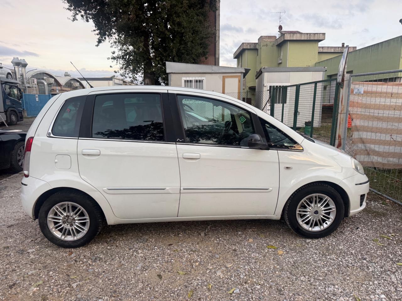 Lancia MUSA 1.3 Mjt 95 CV Gold