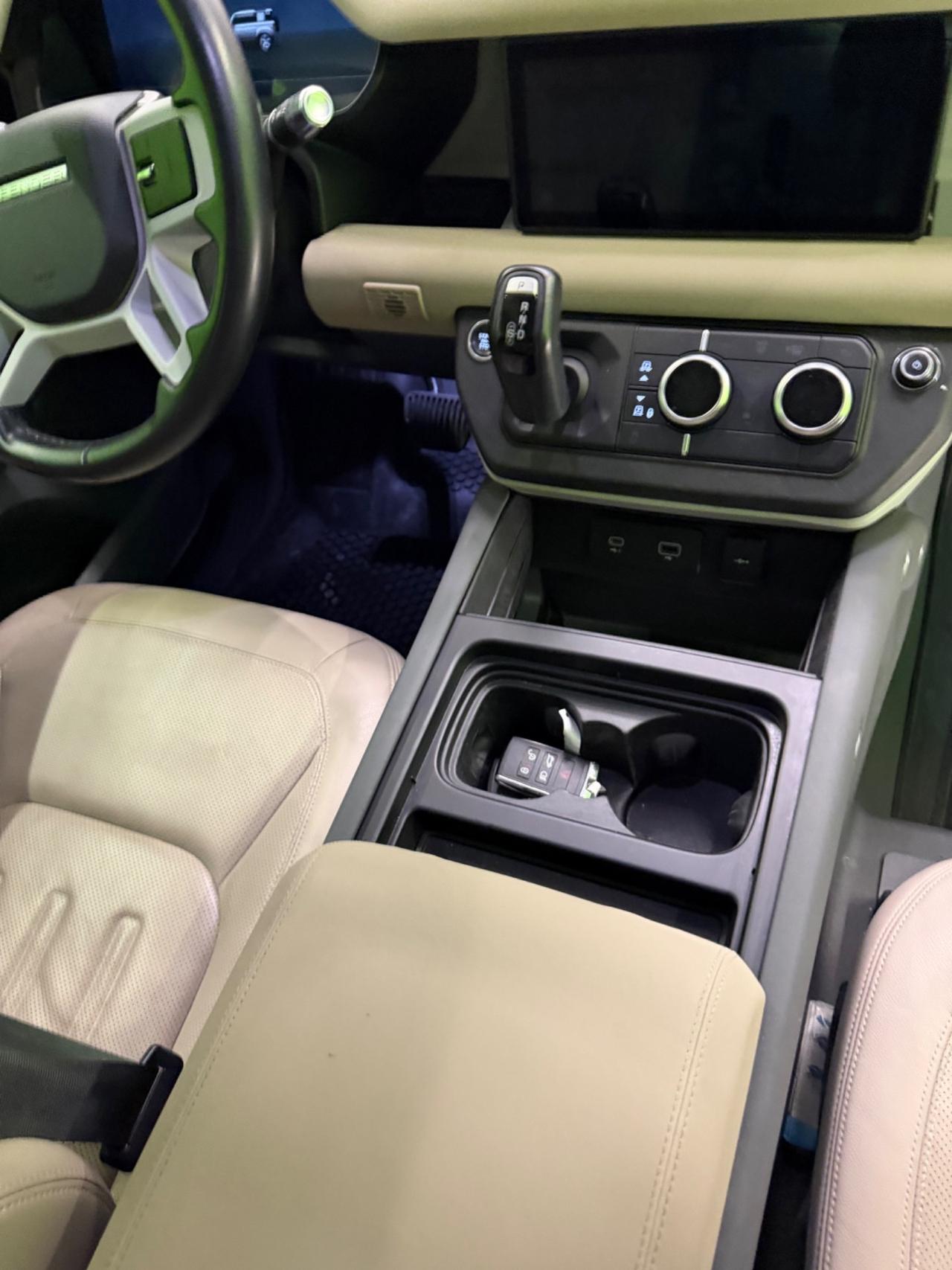 Land Rover Defender 110 2.0 Si4 PHEV 404 CV AWD Auto