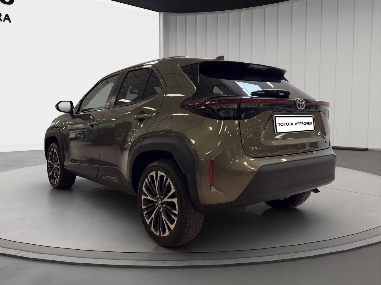 Toyota Yaris Cross 1.5h Lounge fwd 116cv e-cvt